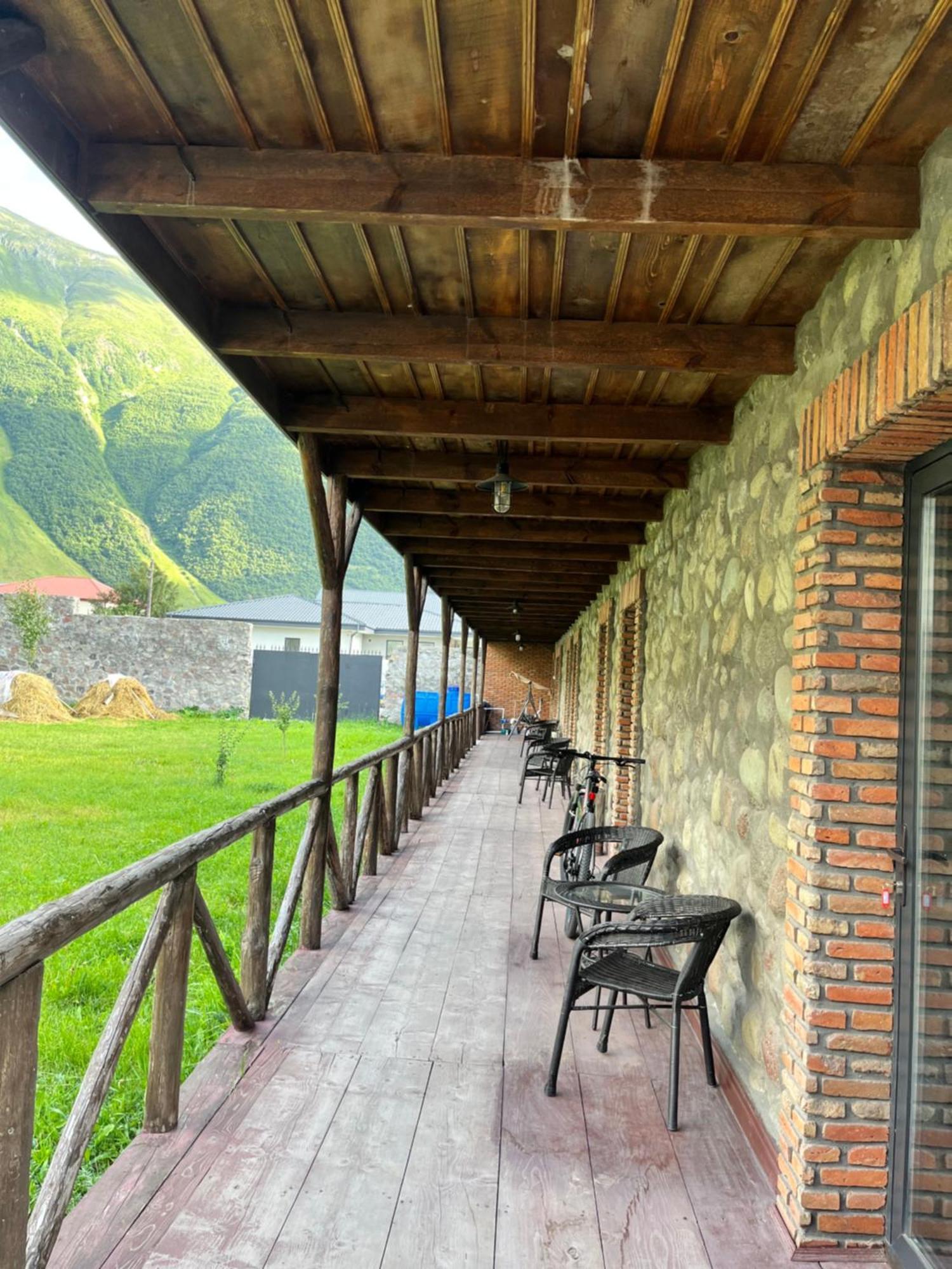 Inn Harmony Kazbegi Eksteriør bilde